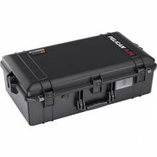 Pelican 1605 Air Case with With Padded Dividers, Black